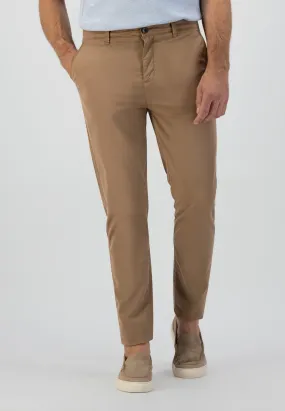 Charlie Slimfit Chino: Dessert Brown